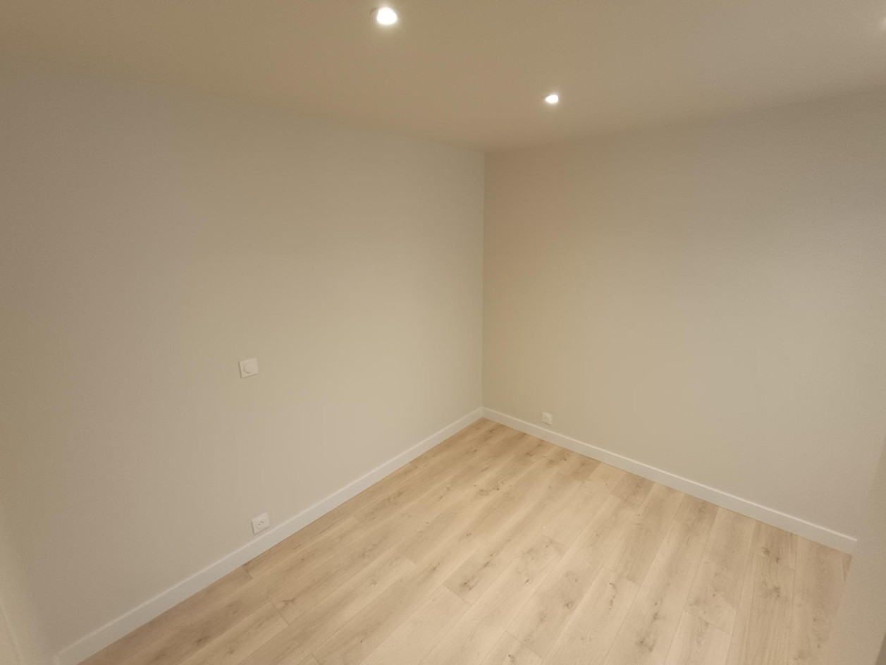 
                                                Location
                                                 Studio rénové quartier Henriville Amiens