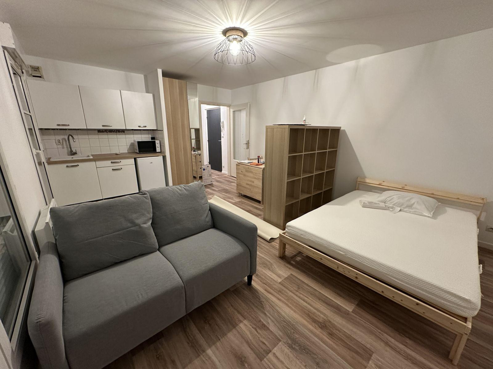 
                                                Location
                                                 Studio résidence calme proche toutes commodités