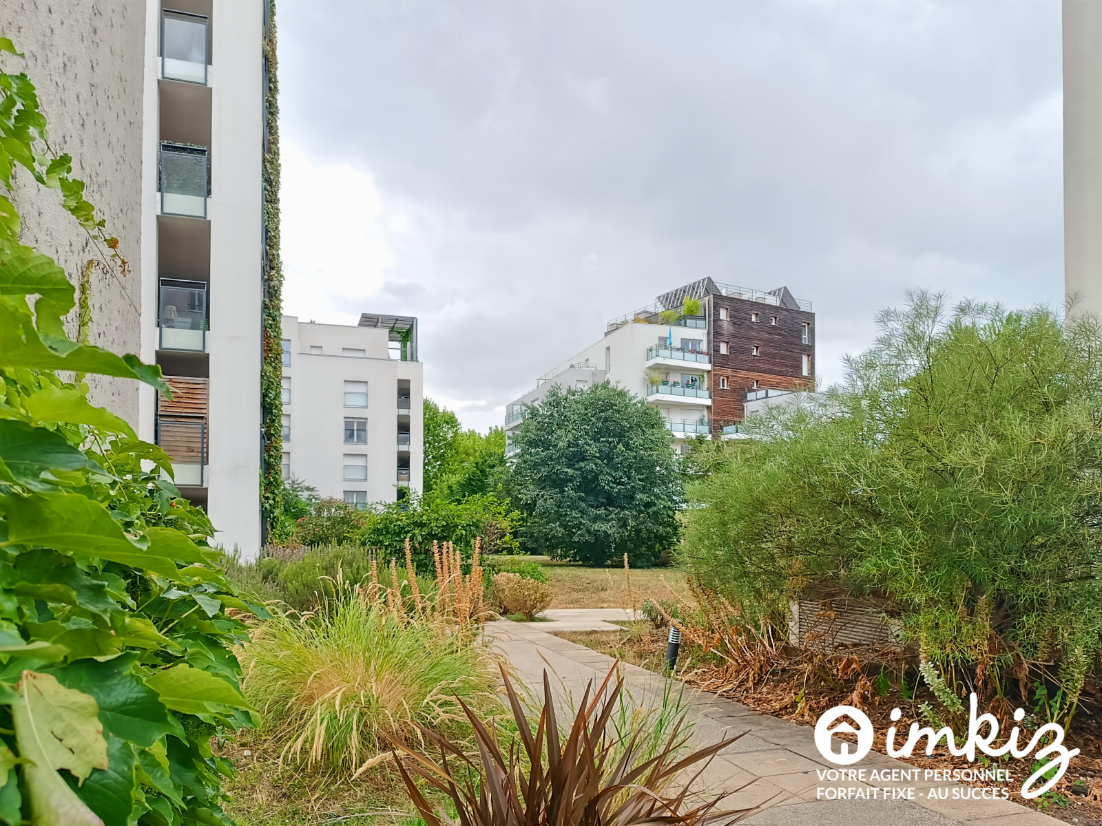 
                                                Vente
                                                 Studio résidence étudiante emplacement idéal !