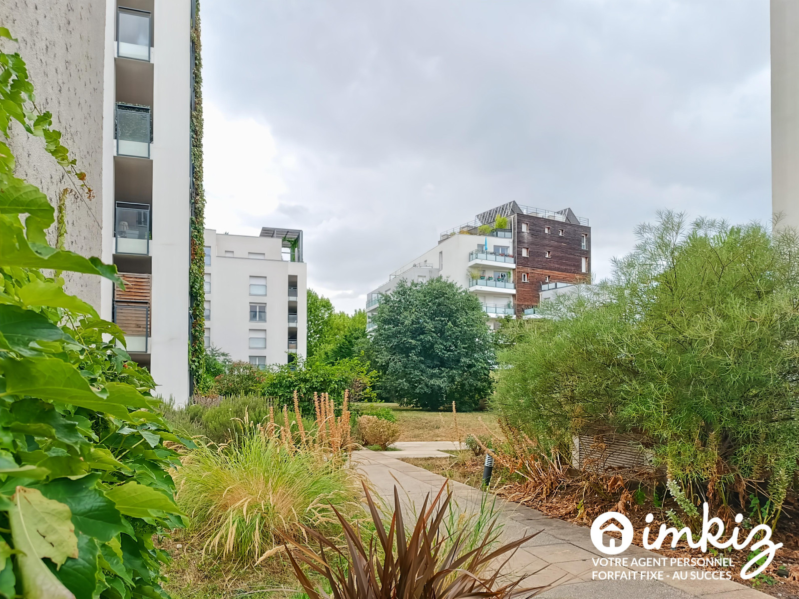 
                                                Vente
                                                 Studio résidence étudiante emplacement idéal !