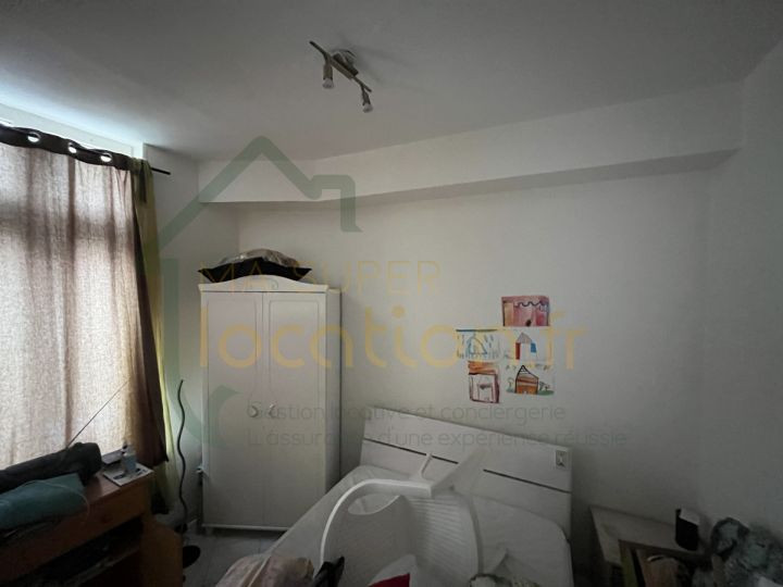 
                                                Location
                                                 Studio rez-de-chaussée situé en HYPER-CENTRE de SAINT-QUENTIN