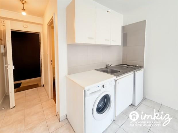 
                                                Vente
                                                 studio rez de jardin résidence standing sécurisée