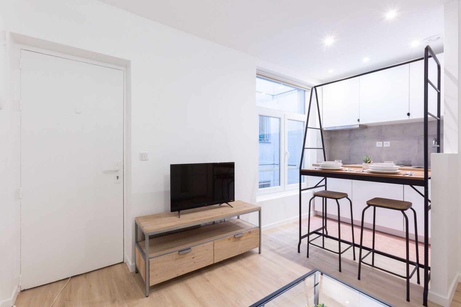 
                                                Location
                                                 STUDIO - RUE D'AUBERVILLIERS