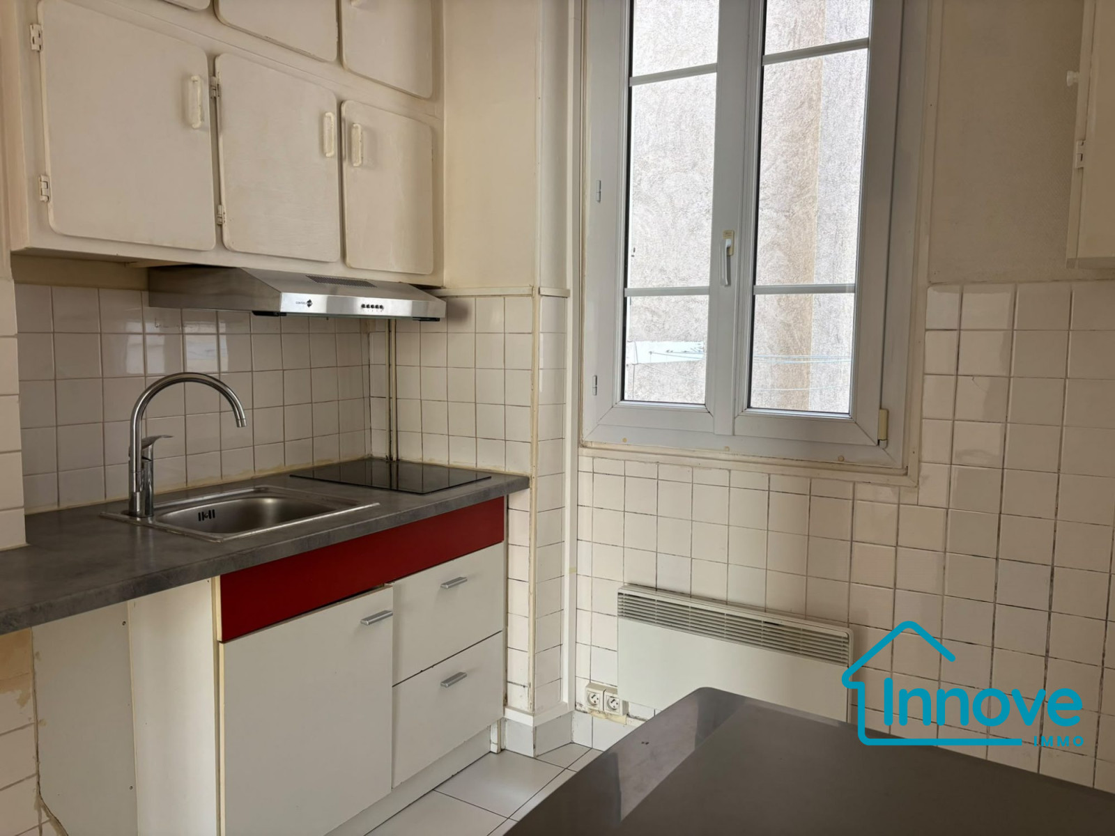 
                                                Location
                                                 Studio Rue de Montreuil