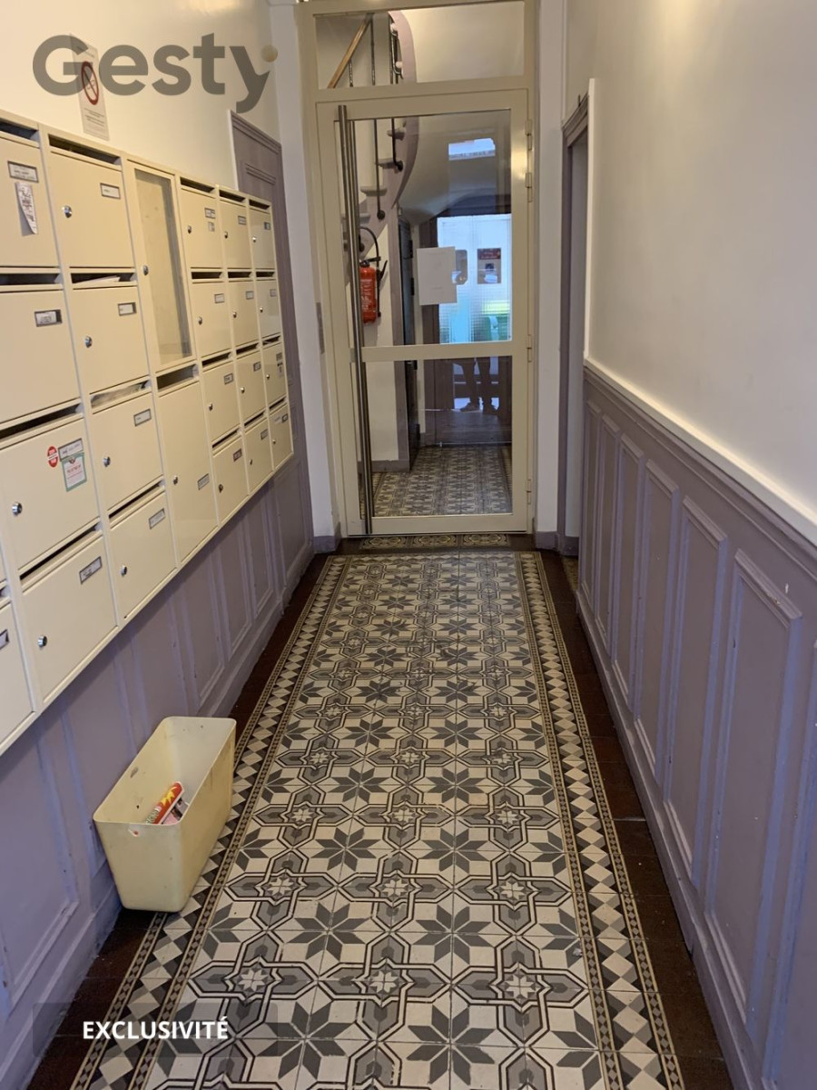 
                                                Vente
                                                 Studio rue Letort 7% de rentabilité