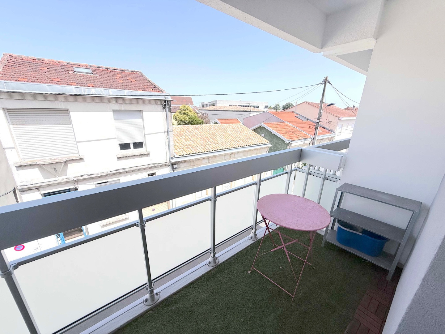 
                                                Vente
                                                 Studio - Saint Augustin