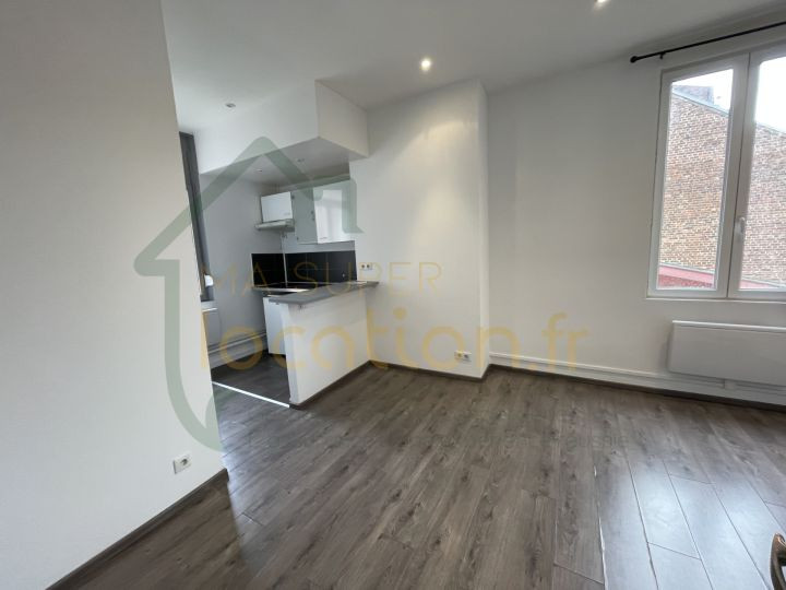 
                                                Location
                                                 Studio SAINT QUENTIN