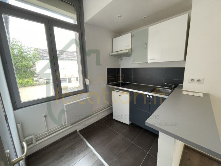 
                                                Location
                                                 Studio SAINT QUENTIN