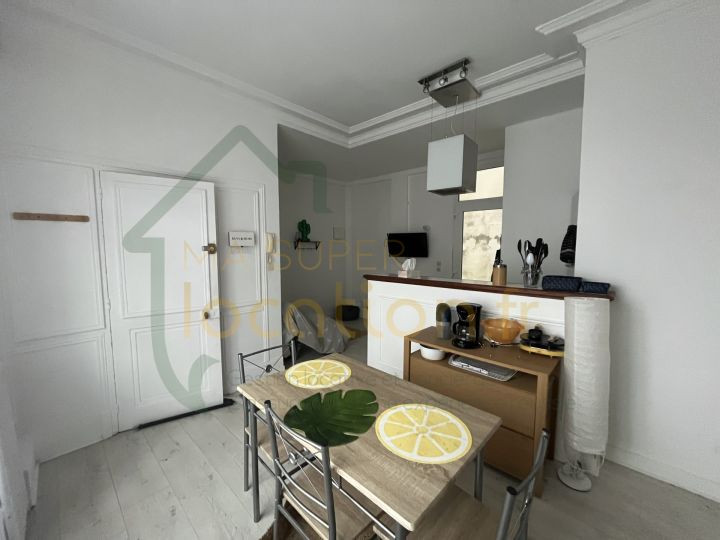 
                                                Location
                                                 Studio situé en HYPER-CENTRE de SAINT-QUENTIN