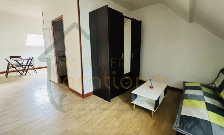 
                                                Location
                                                 Studio situé en HYPER-CENTRE de SAINT-QUENTIN