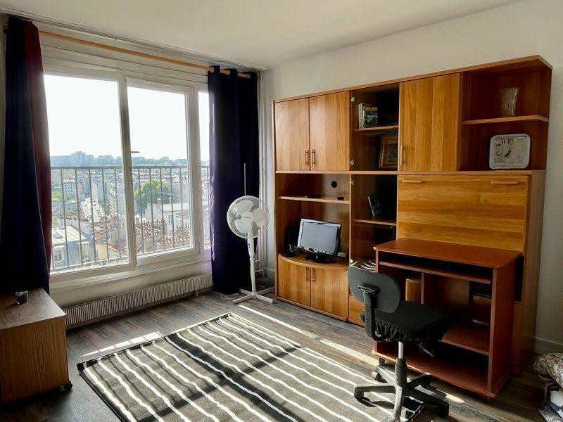
                                                Location
                                                 Studio spacieux avec vue imprenable - Gare du Nord