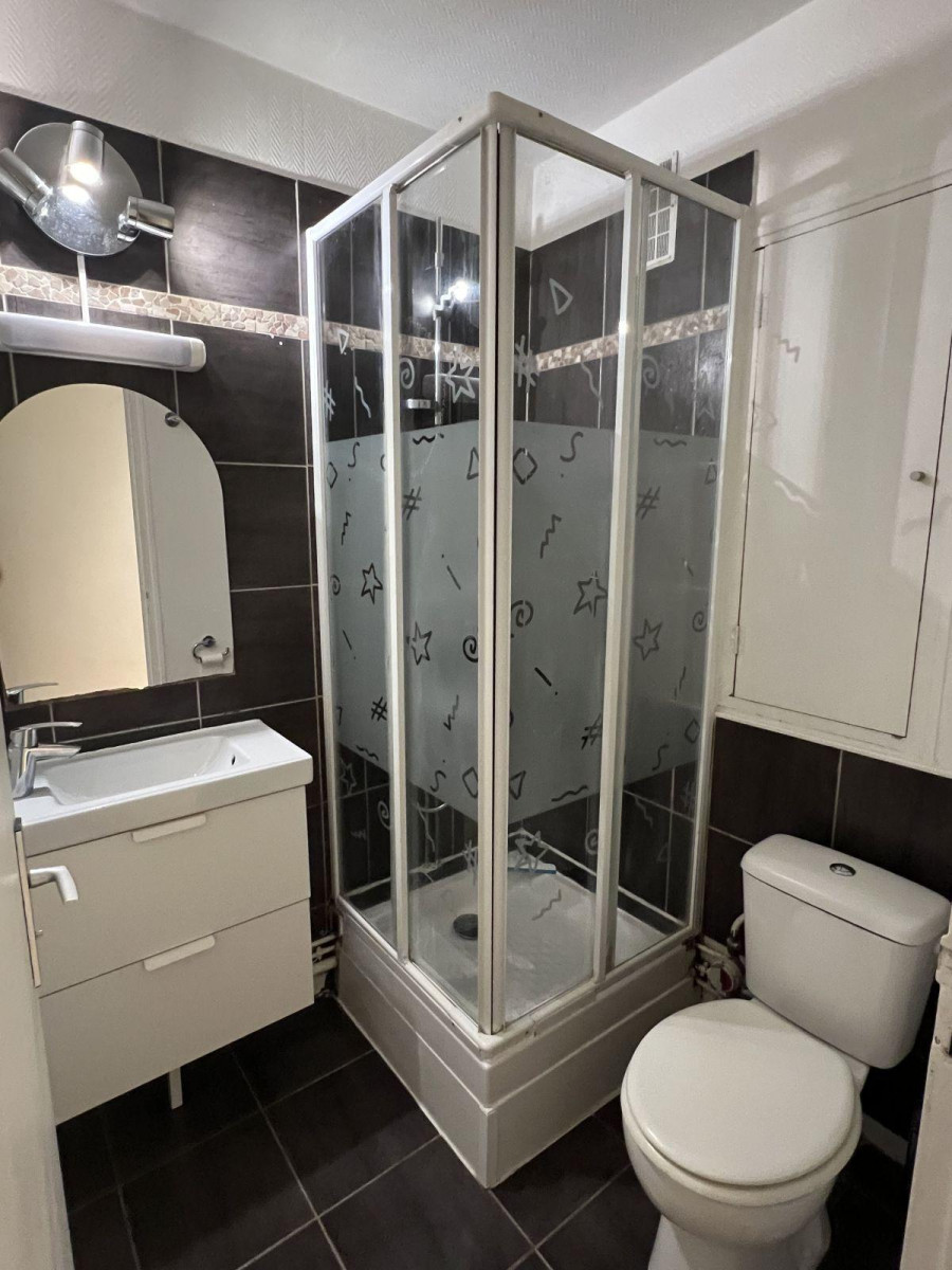 
                                                Location
                                                 Studio Studio meublée de 29,69 m2