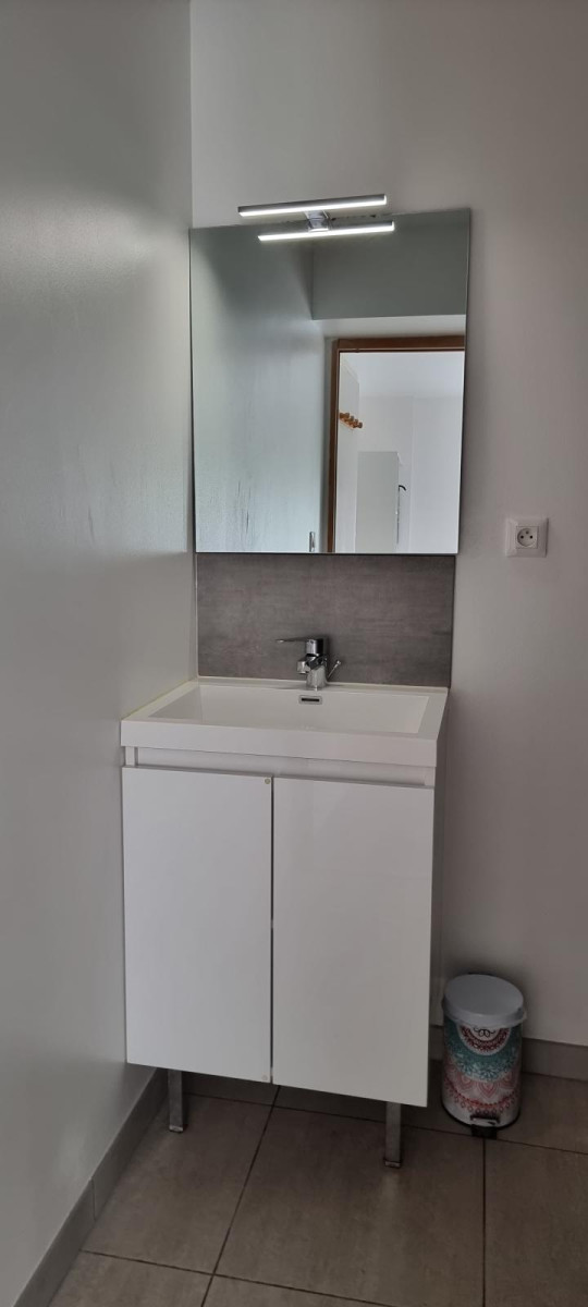 
                                                Location
                                                 STUDIO SYMPA