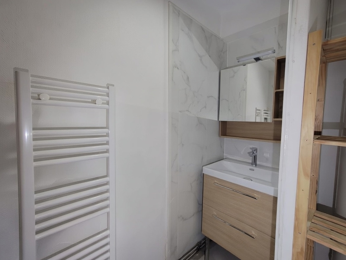 
                                                Vente
                                                 Studio T1 32m² parking SAINT ROCH