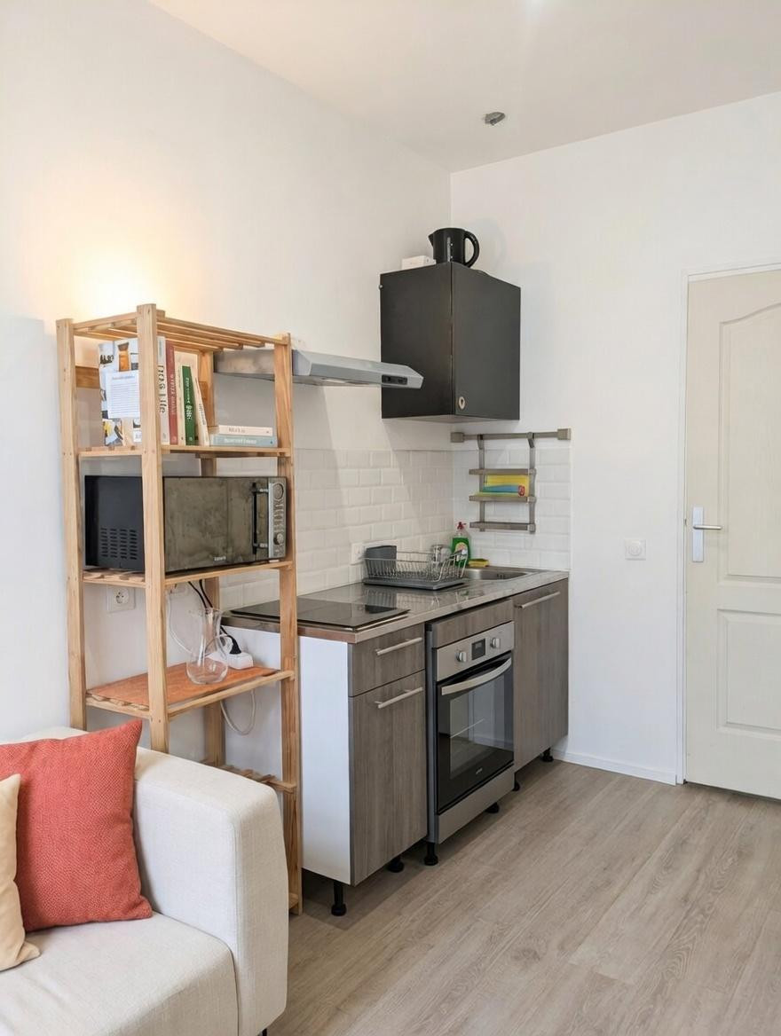 
                                                Location
                                                 Studio  T1 bis  2 m²  Métro Épeule Montesquieu