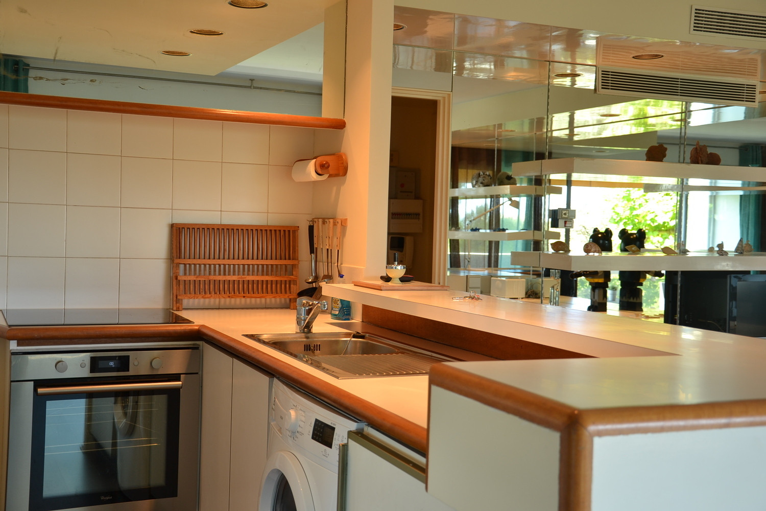 
                                                Location
                                                 Studio Thalassa