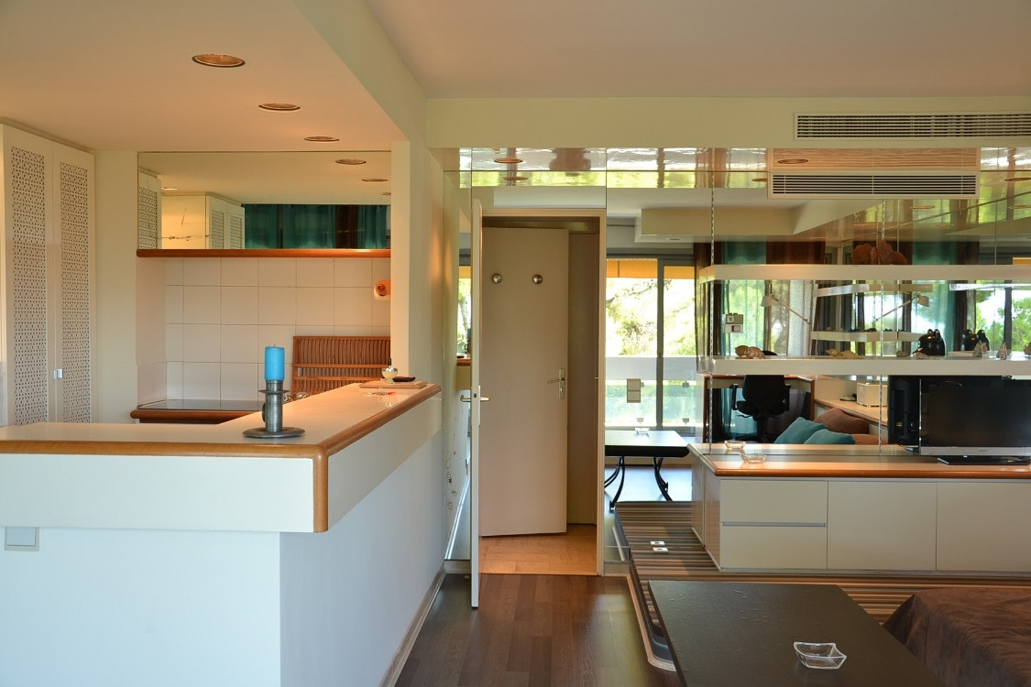 
                                                Location
                                                 Studio Thalassa