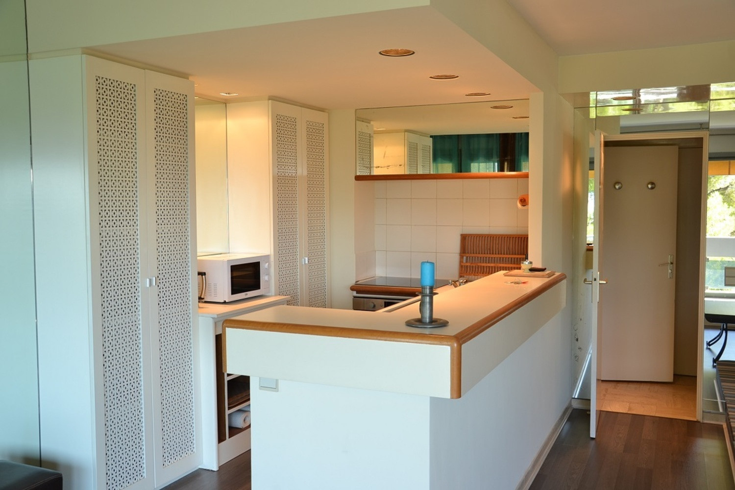
                                                Location
                                                 Studio Thalassa
