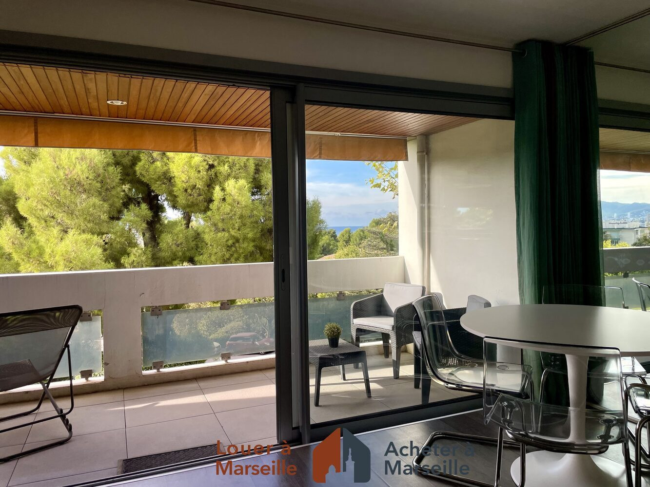 
                                                Location
                                                 Studio Thalassa