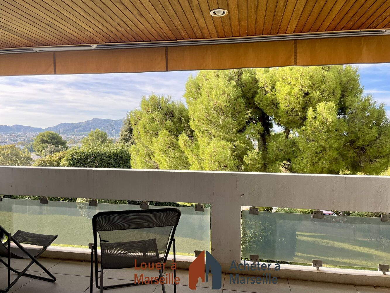 
                                                Location
                                                 Studio Thalassa