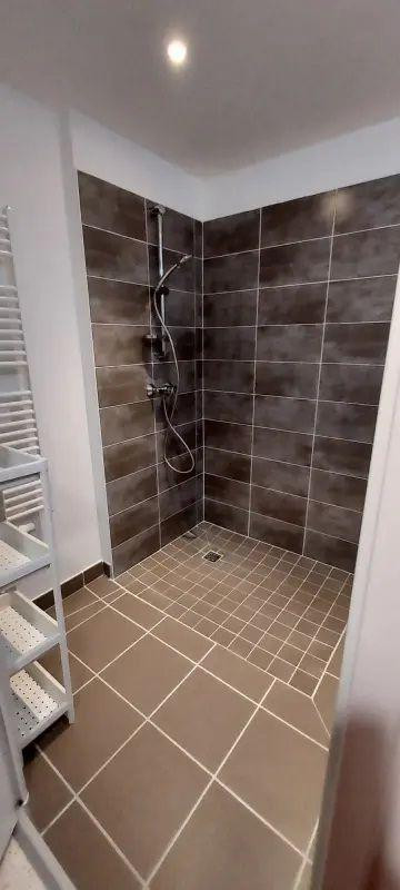 
                                                Location
                                                 Studio tout confort, jardin collectif