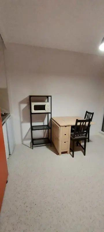 
                                                Location
                                                 Studio tout confort, jardin collectif