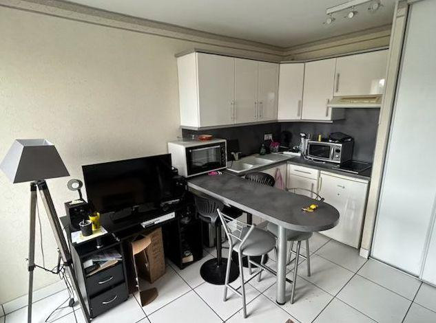 
                                                Location
                                                 Studio tout équipé proche centre Valenciennes