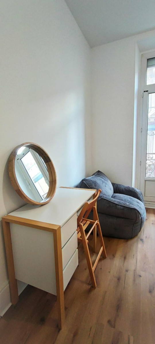 
                                                Location
                                                 Studio tout équipé, refait à neuf - Hypercentre