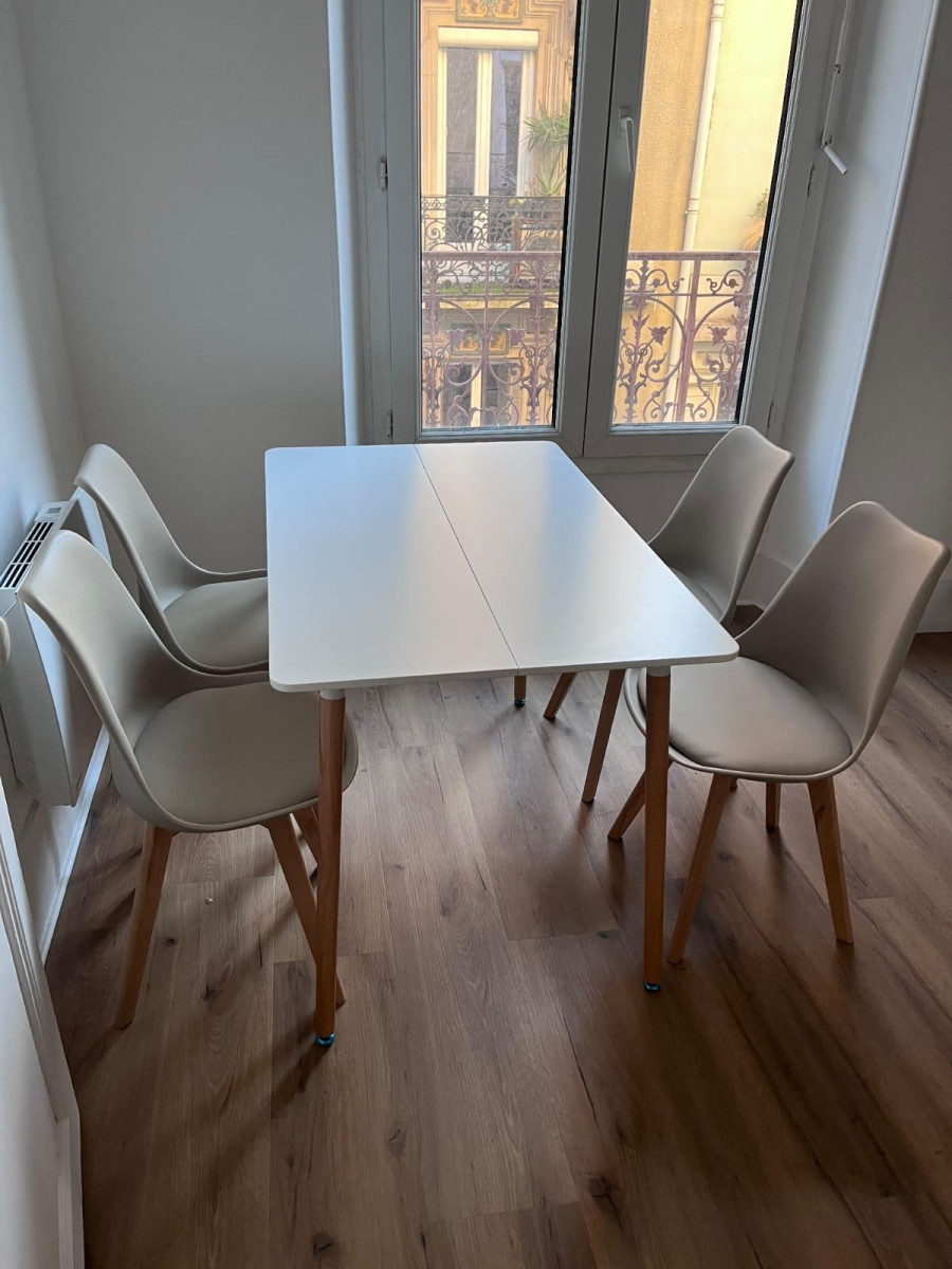 
                                                Location
                                                 Studio tout équipé, refait à neuf - Hypercentre