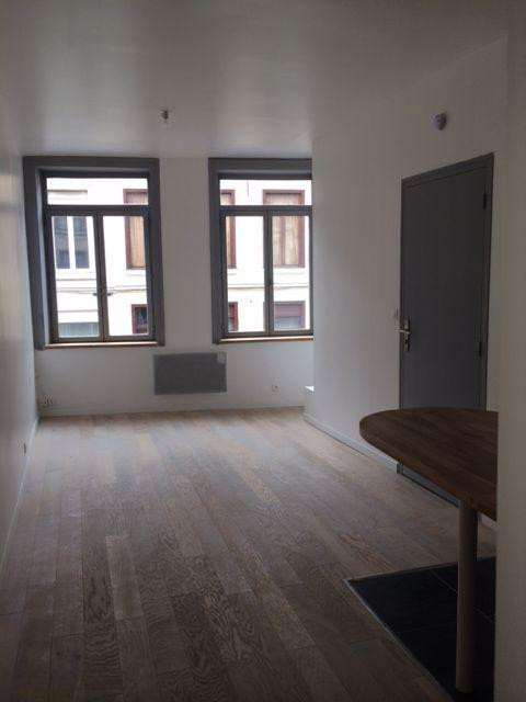 
                                                Location
                                                 Studio Vieux Lille 25 m² Rue du Metz