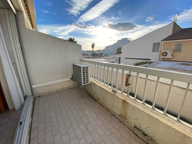 
                                                Vente
                                                 STUDIO VILLAGE NATURISTE 1ER ETAGE BALCON