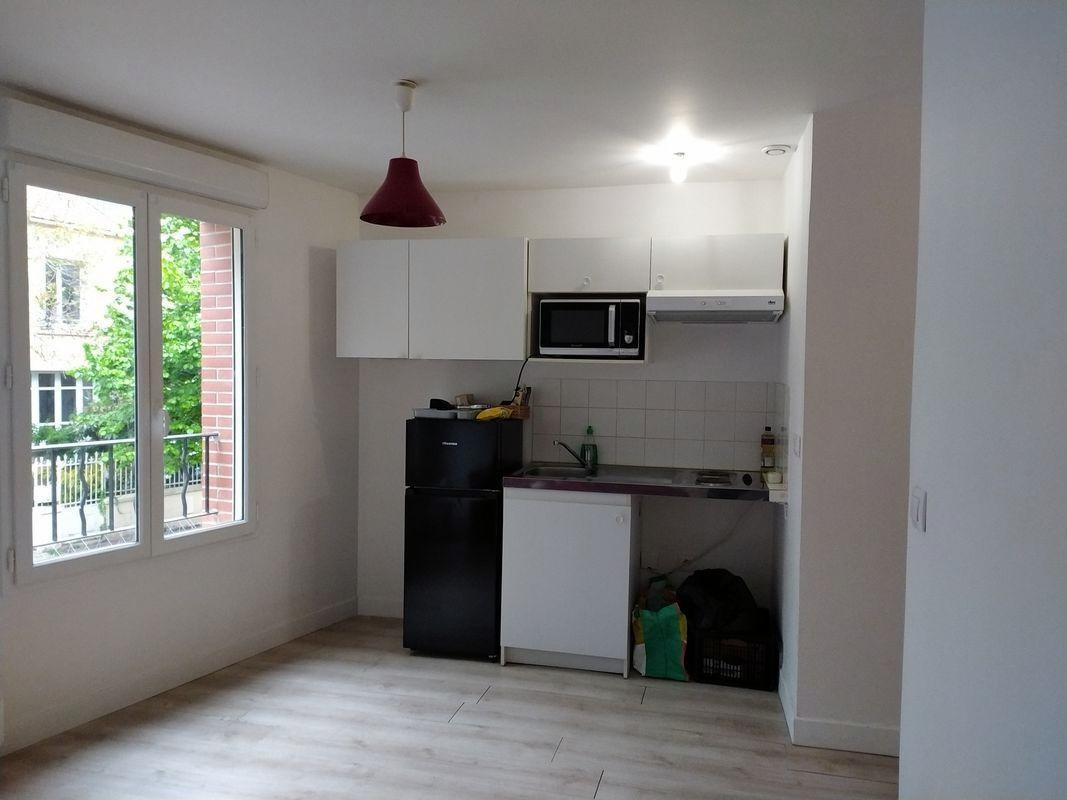
                                                Location
                                                 Studio Vincennes - 20m2 Meublé, bien agencé