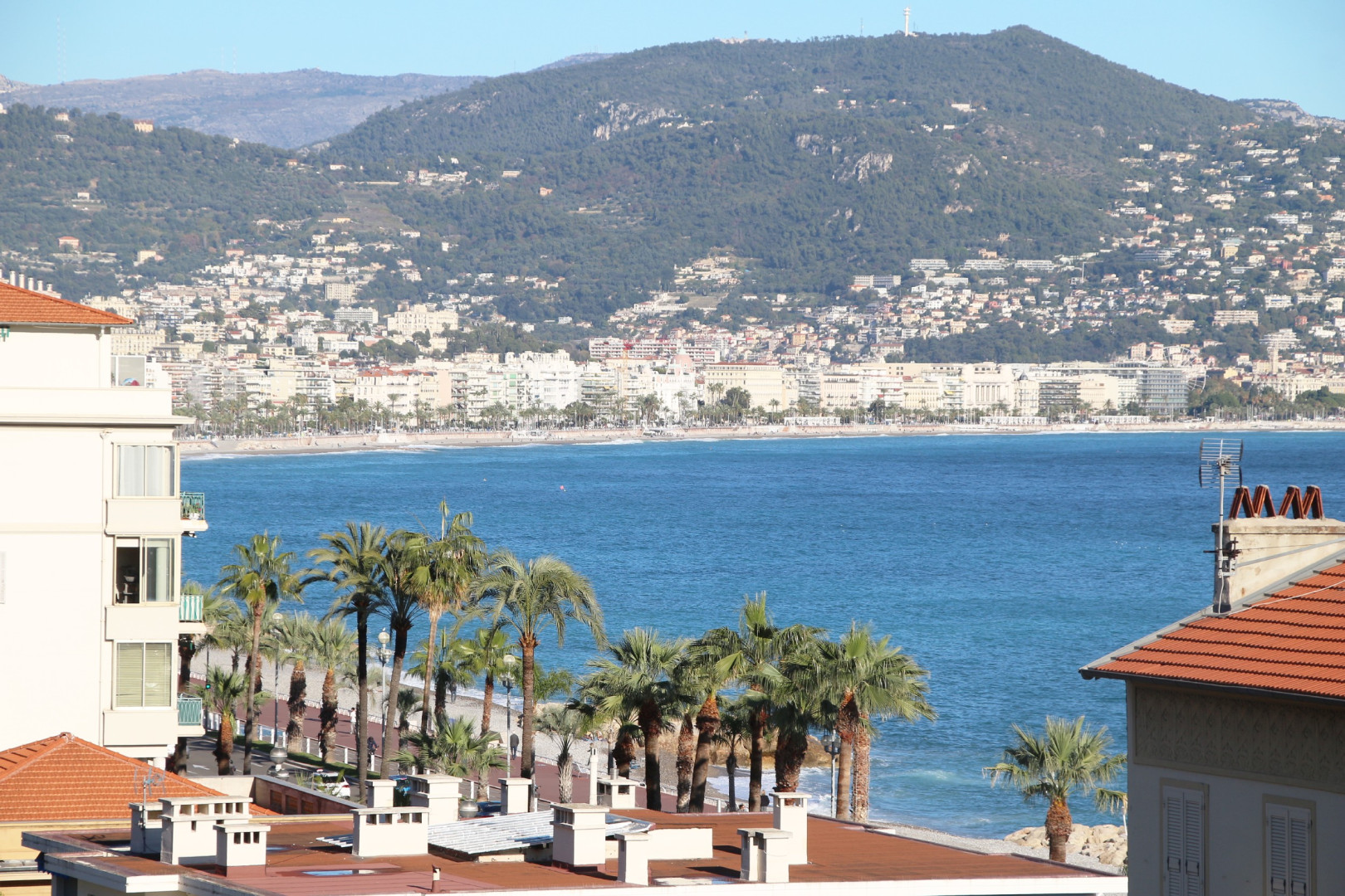 
                                                Vente
                                                 Studio VUE MER Nice ouest Carras Promenade