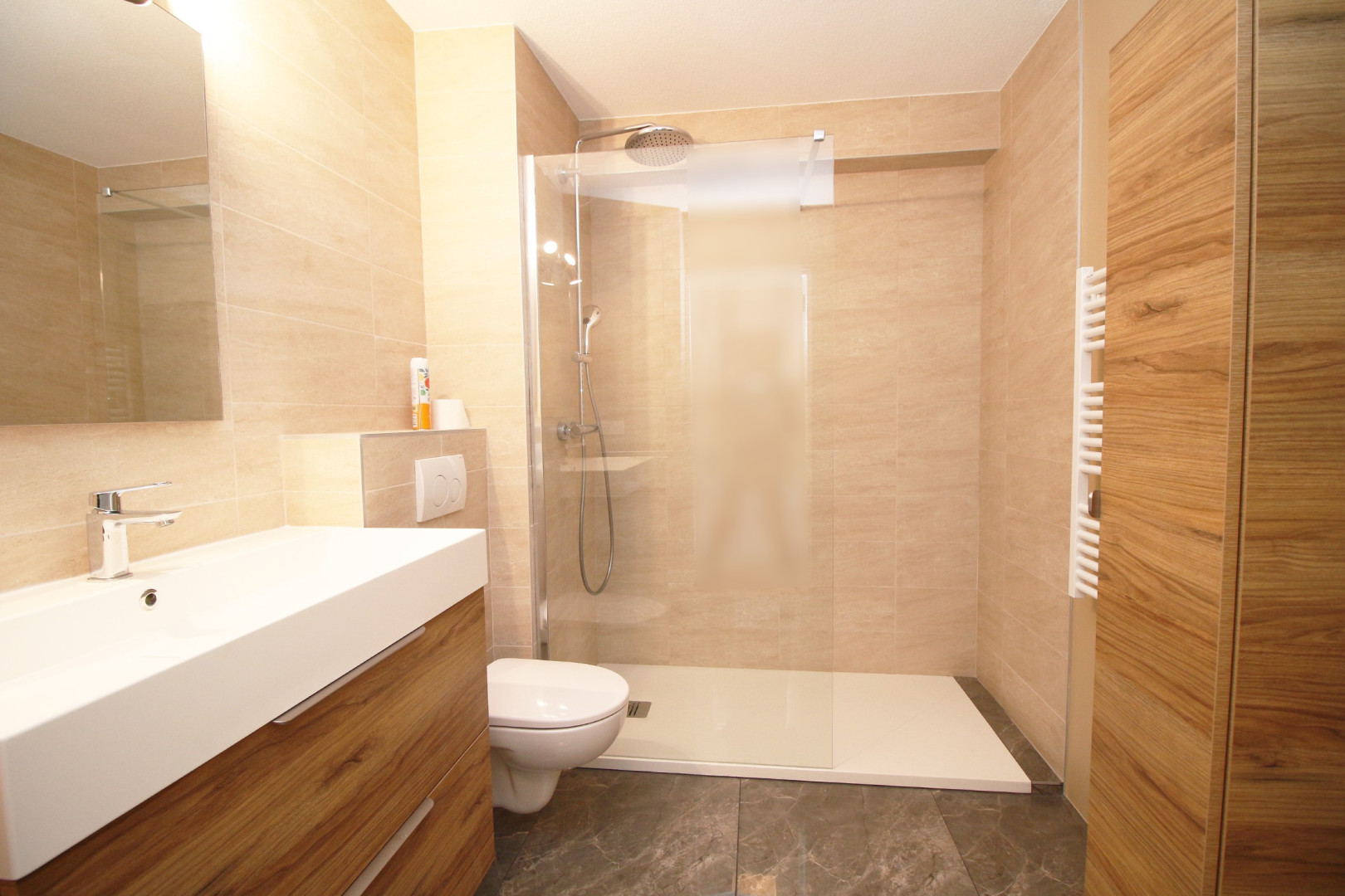 
                                                Vente
                                                 Studio VUE MER Nice ouest Carras Promenade