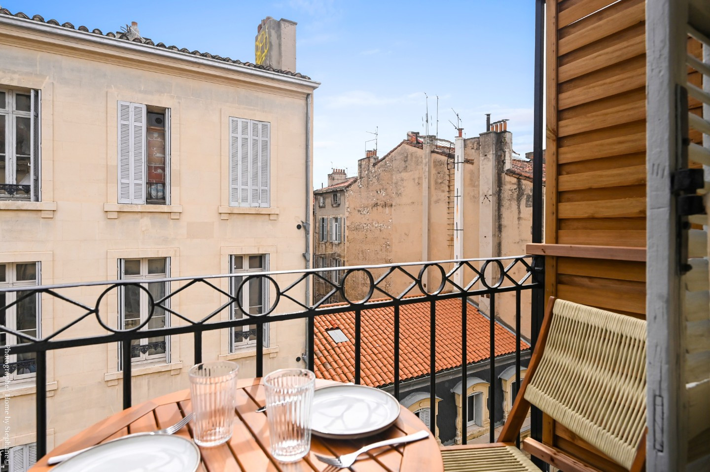 
                                                Location
                                                 Studios 20m²