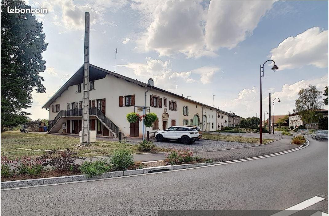 
                                                Location
                                                 Studios 25 m² – Face Lycée hort. – Calme et Sécure