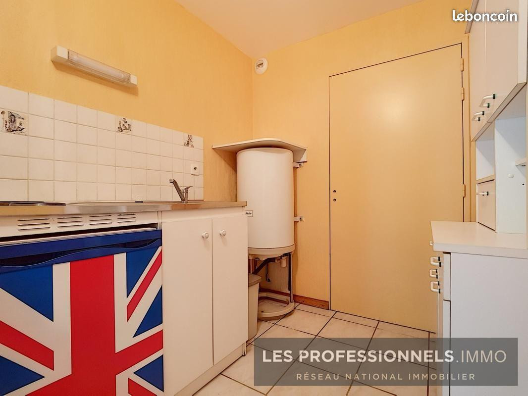 
                                                Location
                                                 Studios 25 m² – Face Lycée hort. – Calme et Sécure