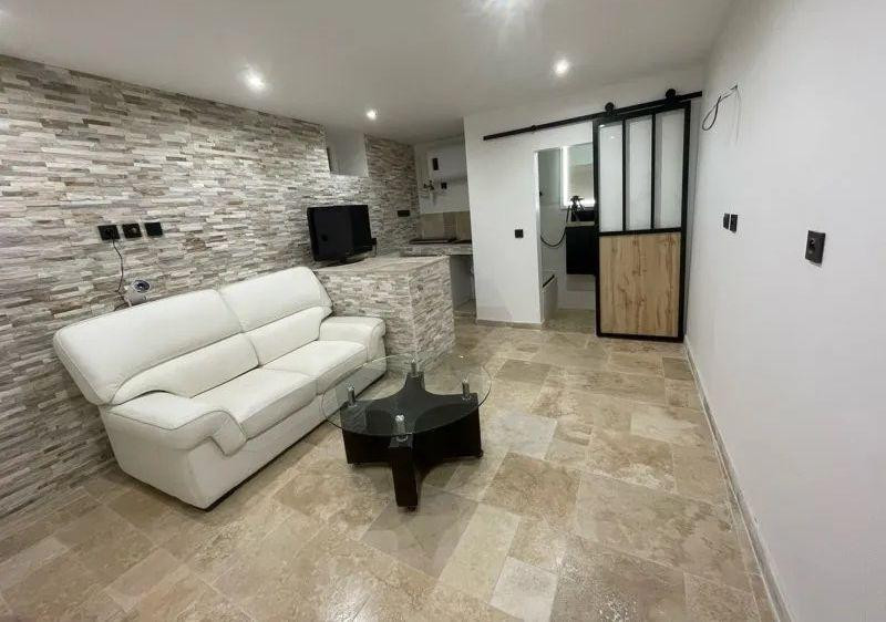 
                                                Location
                                                 Studios et appartements à louer Centre de Rueil