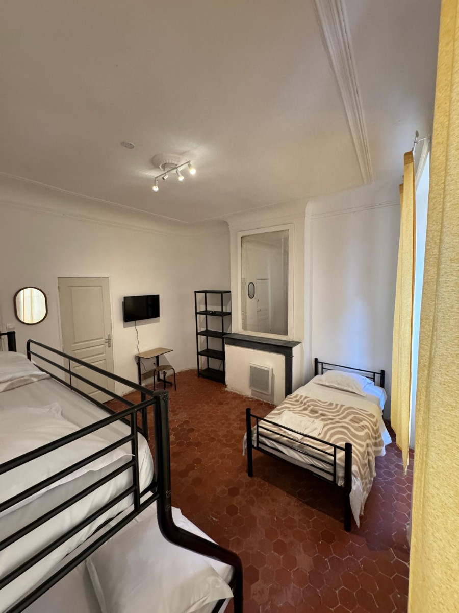 
                                                Location
                                                 Studios meublés et équipés