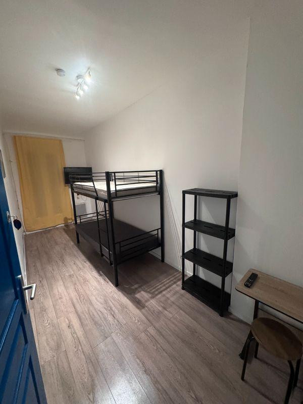 
                                                Location
                                                 Studios meublés et équipés