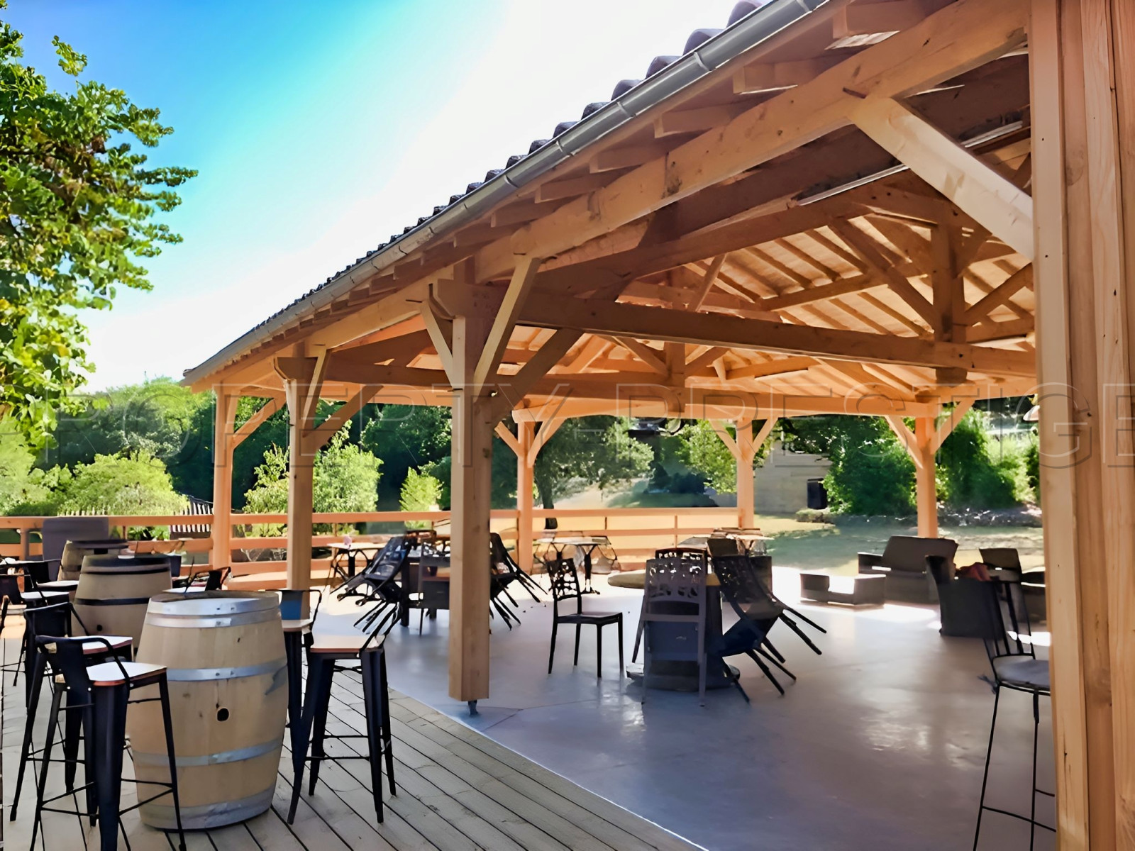 
                                                Vente
                                                 SUD-OUEST MANOIR 7 HA GÎTES MARIAGES