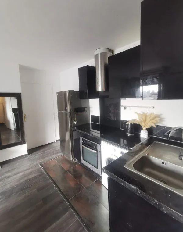 
                                                Location
                                                 Super 2P 40 m2 meublé avec balcon à Asnières