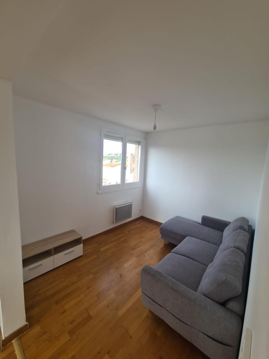 
                                                Location
                                                 Super T2 proche du petit leclerc