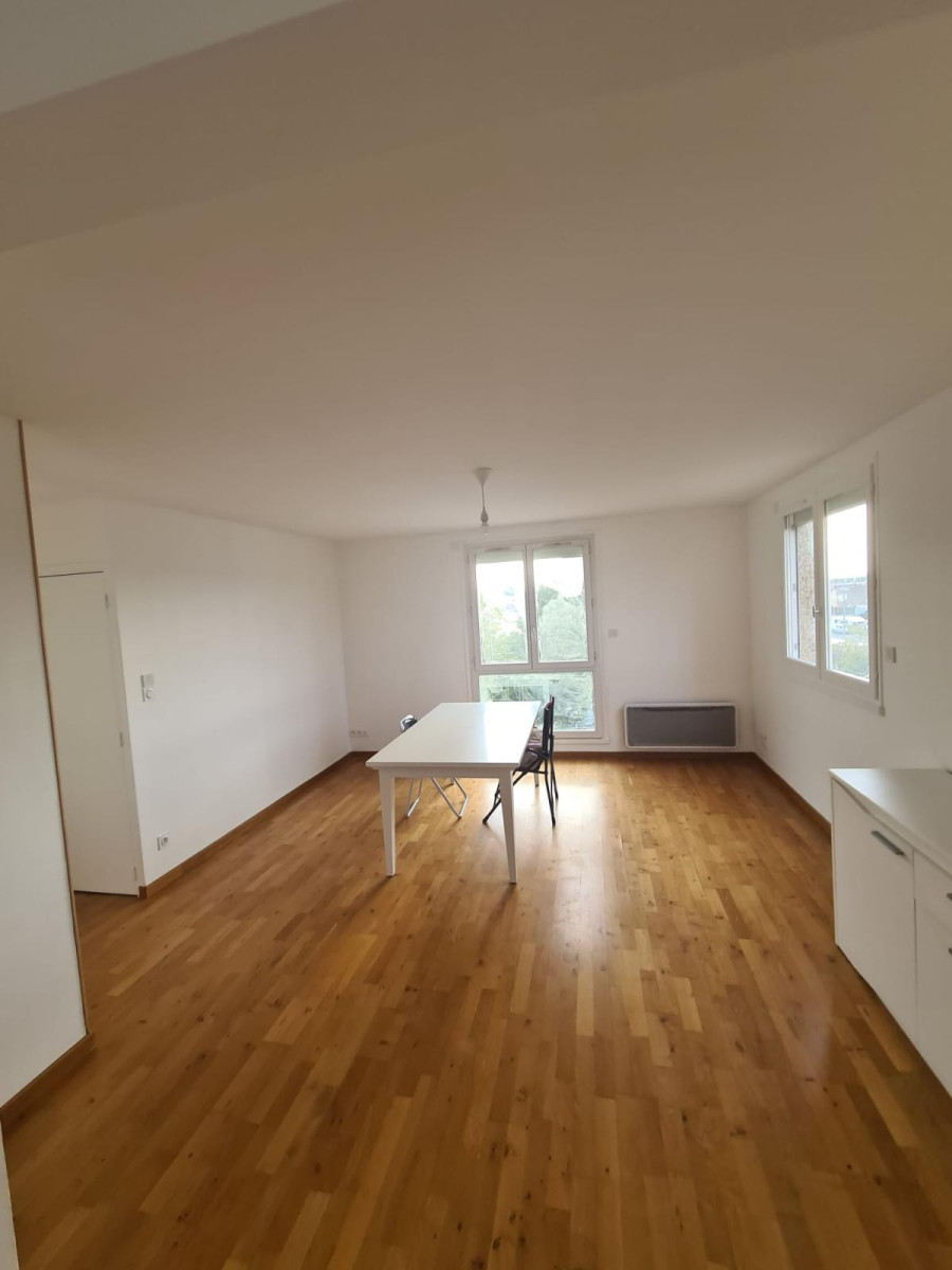 
                                                Location
                                                 Super T2 proche du petit leclerc