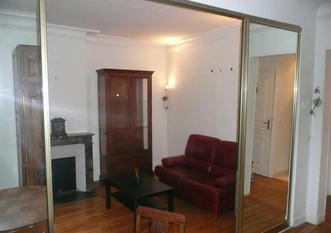 
                                                Colocation
                                                 Superbe 2/3 pièces meublé 45m² au calme sur jardin