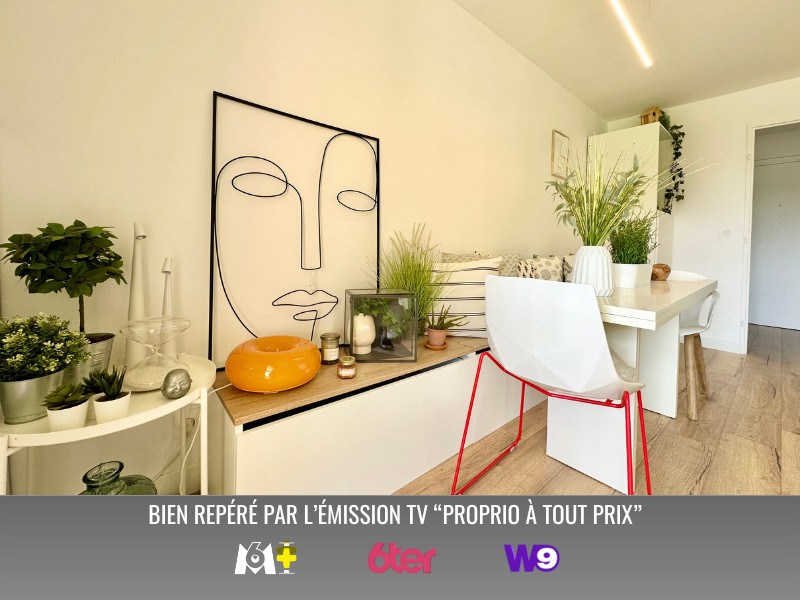 
                                                Vente
                                                 Superbe 2 pièces 48m2 rénové avec terrasse parking