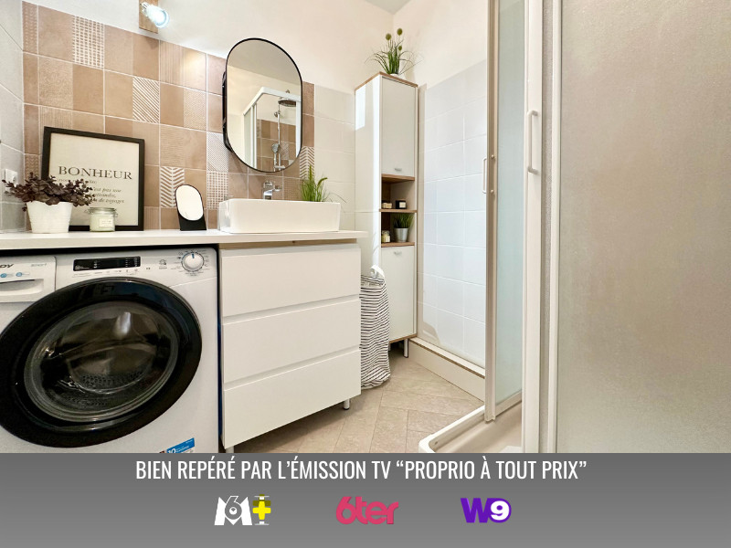 
                                                Vente
                                                 Superbe 2 pièces 48m2 rénové avec terrasse parking