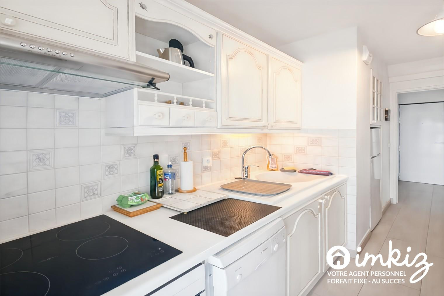 
                                                Vente
                                                 Superbe 2 pièces avec grande terrasse