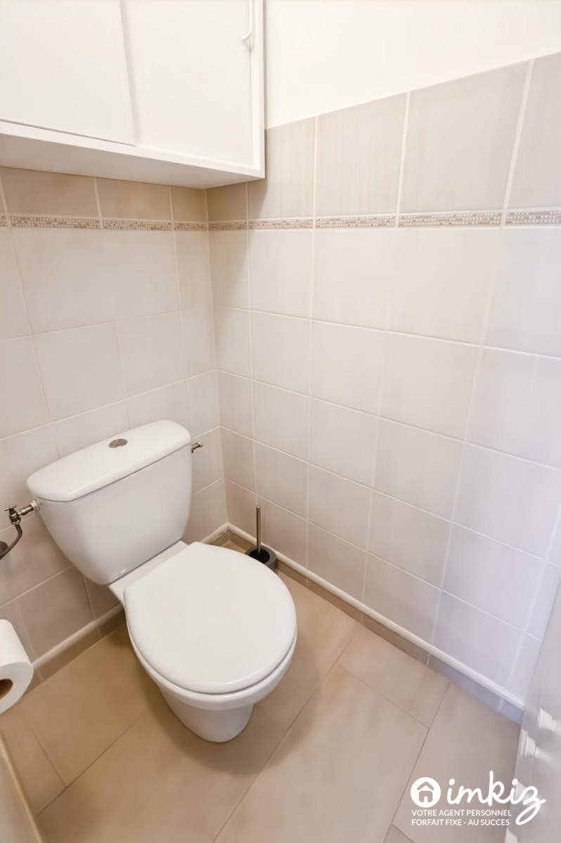 
                                                Vente
                                                 Superbe 2 pièces avec grande terrasse