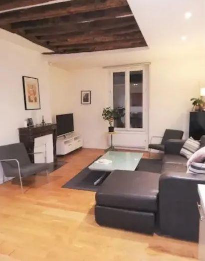 
                                                Location
                                                 Superbe 2 pièces dans le Marais Paris 4ème